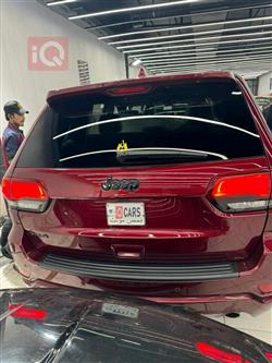 جیپ گراند شیرۆکی